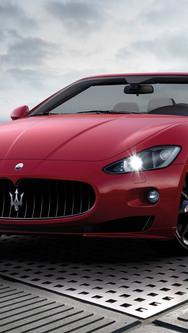 cars-maserati-gran-cabrio-1136x640