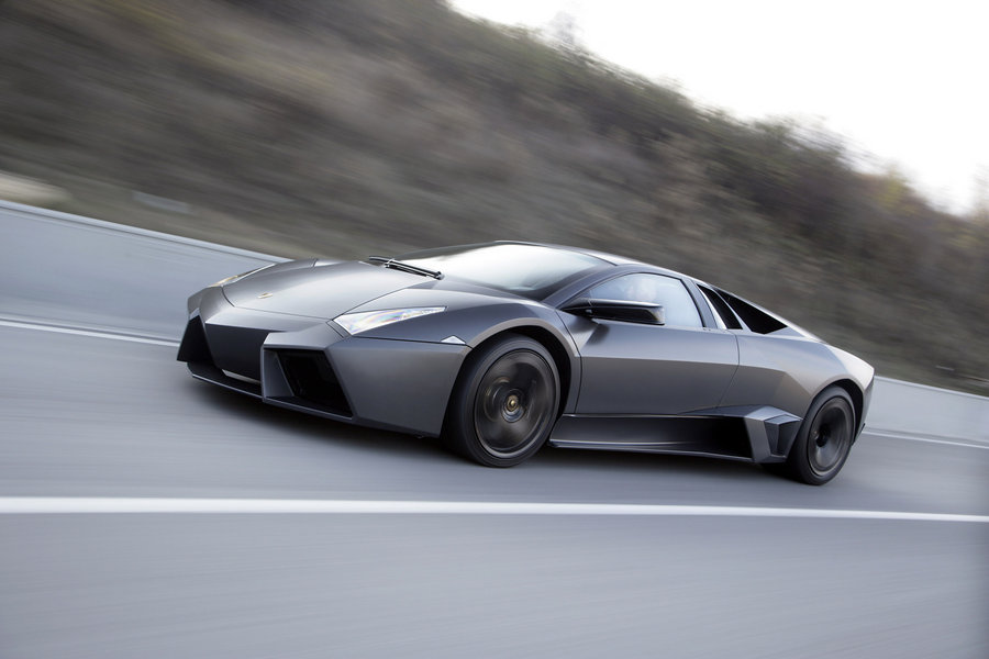 Lamborghini Reventon side view
