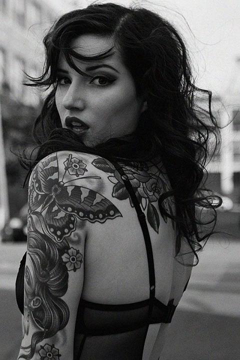 25 Awesome Examples of Sleeve Tattoo Ideas