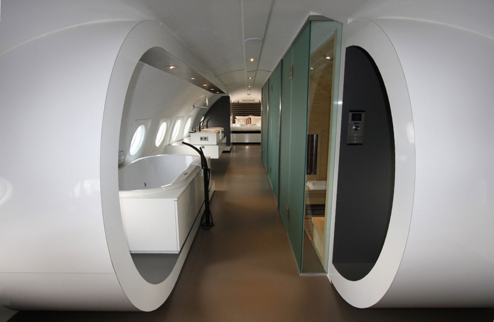 airplane_suite_12