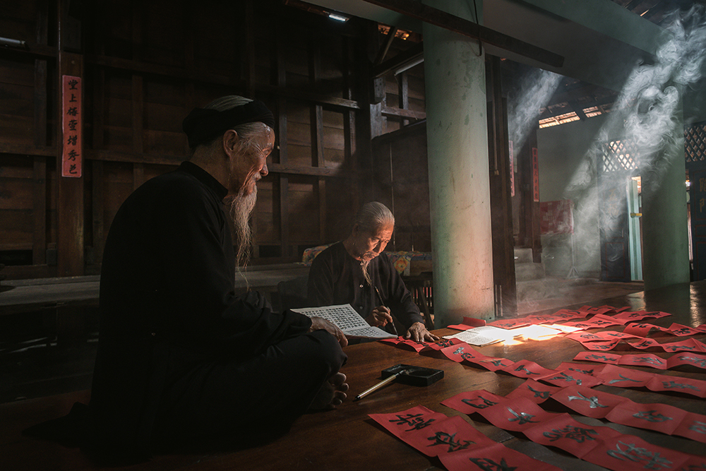 4. calligraphy old man by JetHuynh / Picfair