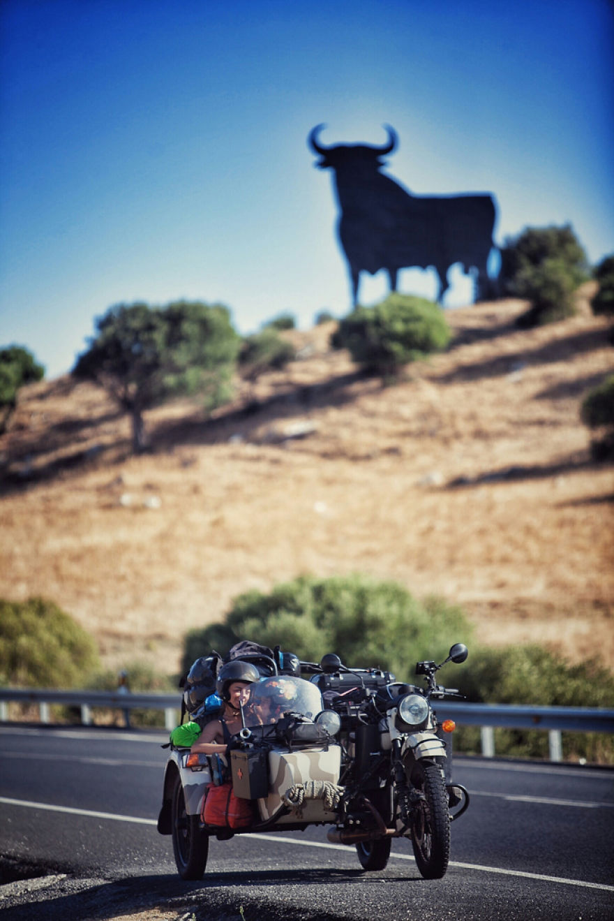 we-wanted-to-show-the-world-to-our-4-year-old-so-we-went-on-a-28-000km-trip-around-europe spain