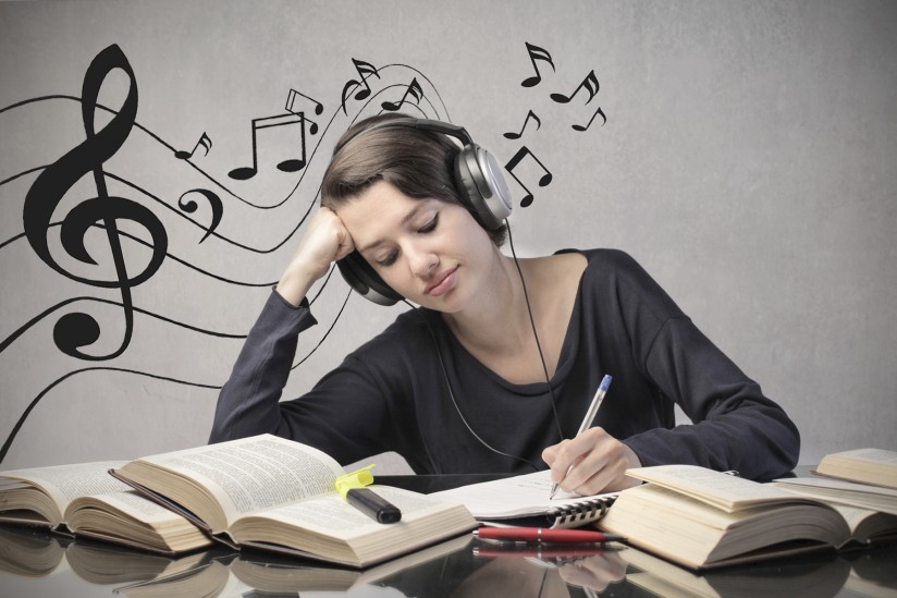 studying.jpeg-824x549