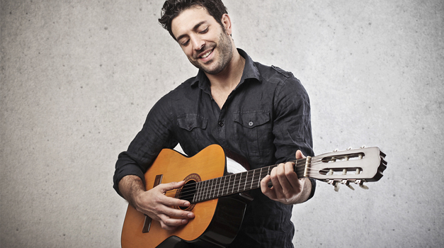 acoustic-guitar-player