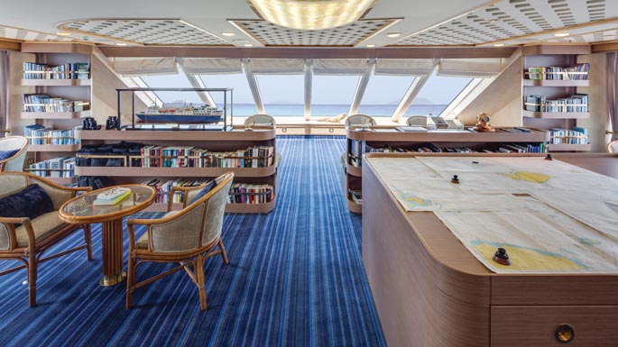 National Geographic Orion. Observation Lounge.