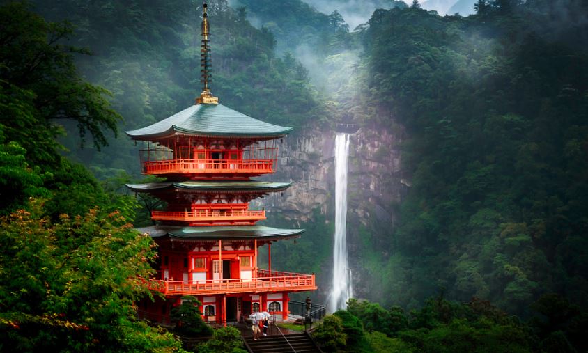 12 Mesmerizing Reasons why you should visit Japan ASAP