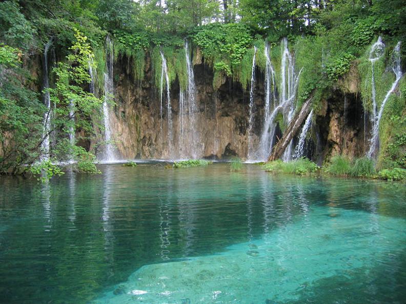 incredible-waterfalls-of-croatia-unesco
