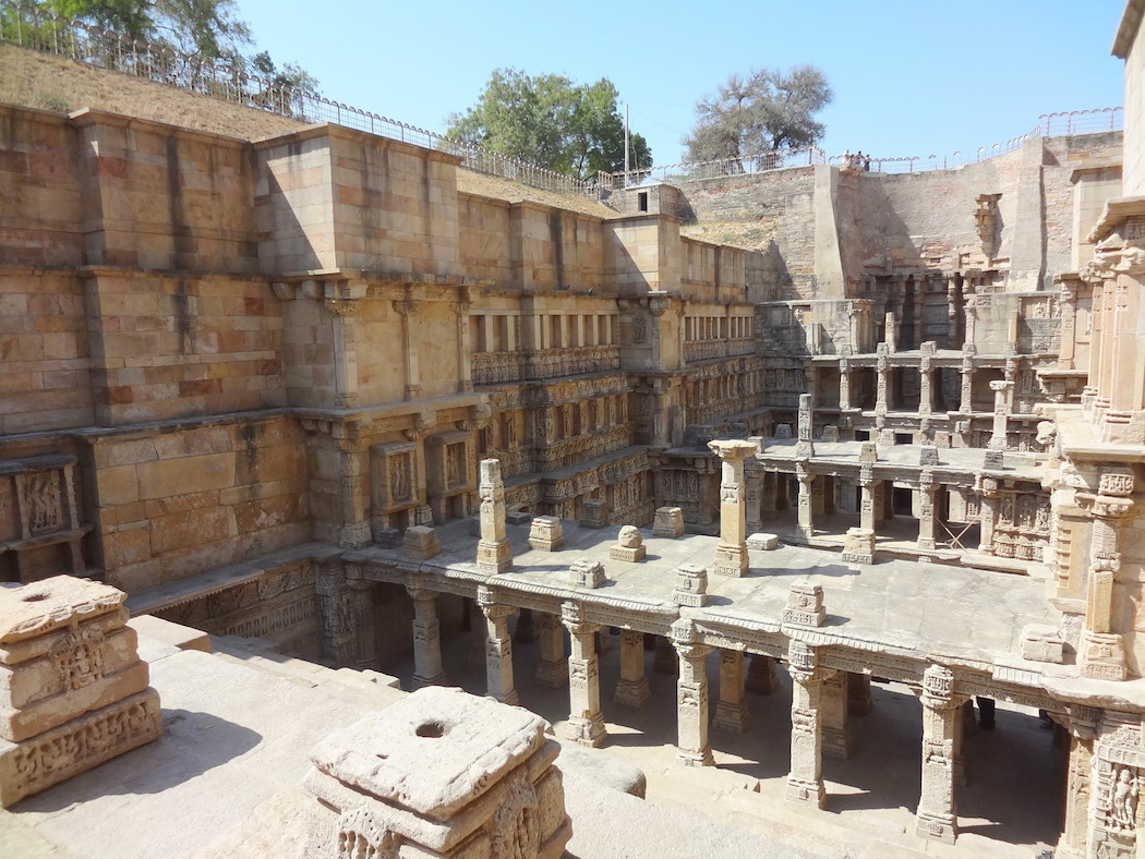 10.stepwells_rani-ki-vav-1050x788