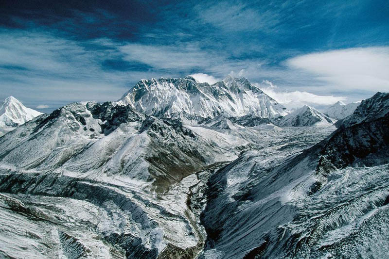 mount-everest-himalayas-nepal