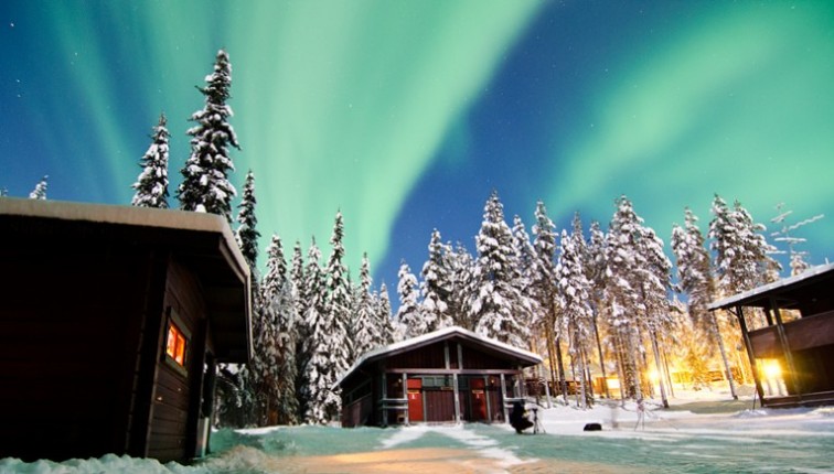 7fellshostel_northernlights-e1438171254740-756x430