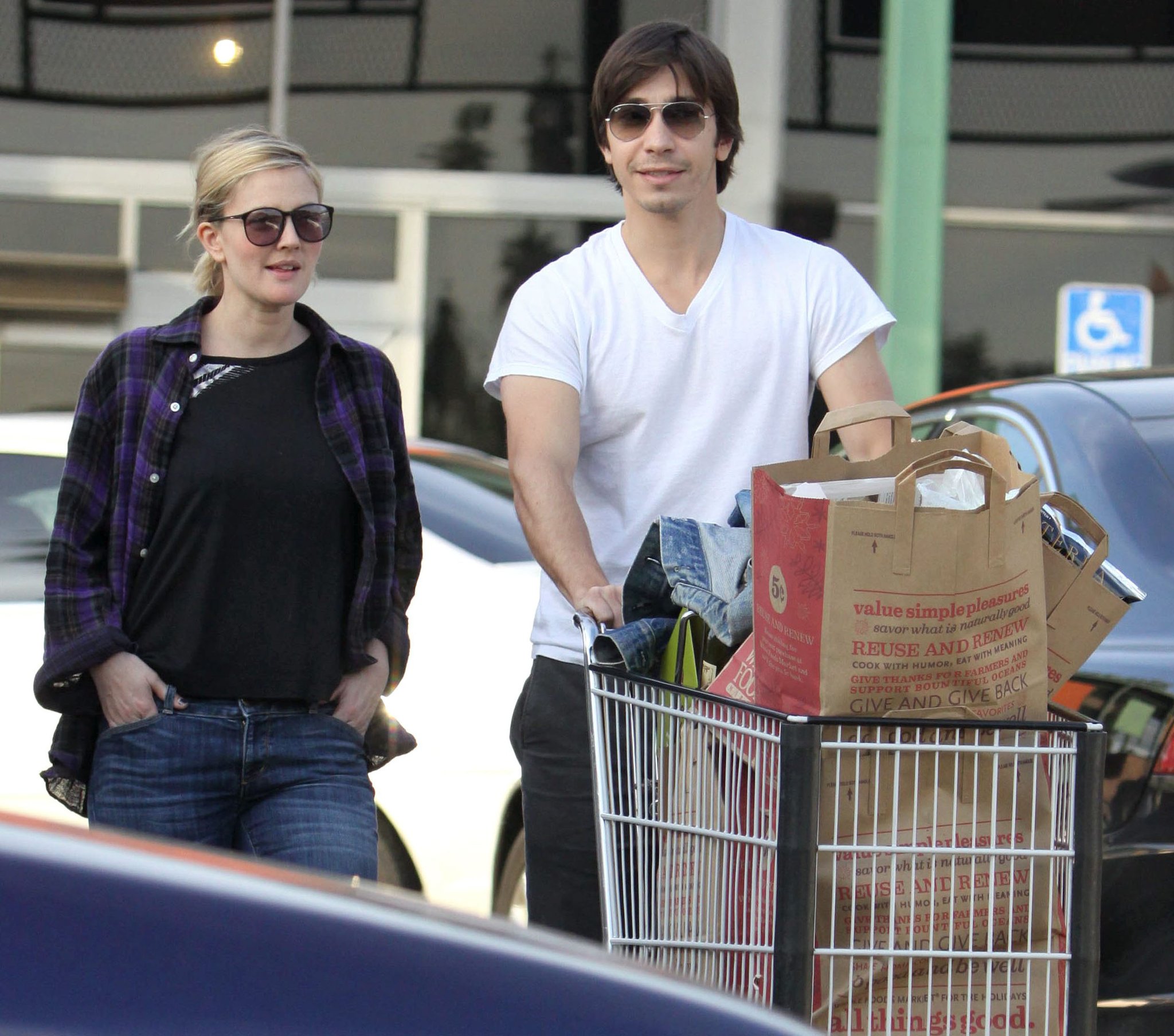 Make your girl super happy and excited by taking her on a shopping spree