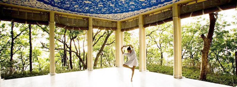famous yoga retreats in India