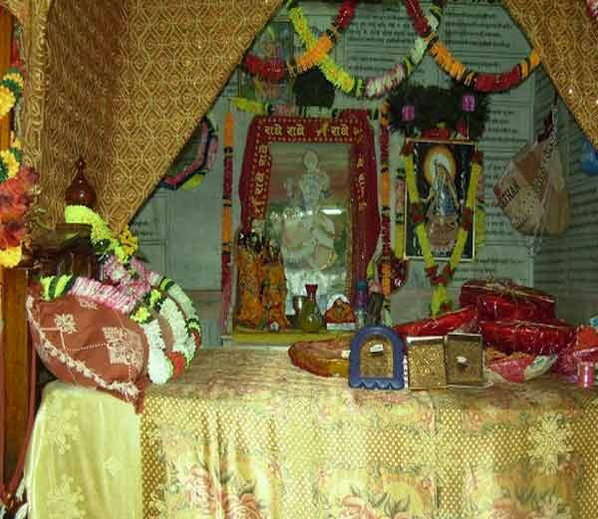 mystery of vrindavan's nidhivan